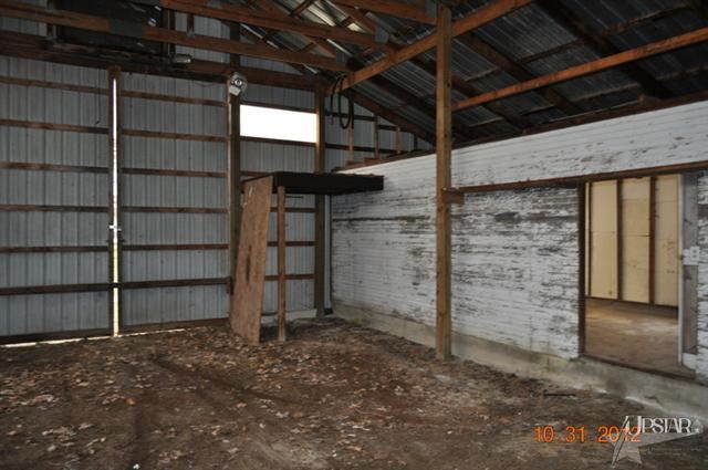 205 N Railroad St, Geneva, IN 46740 photo 29