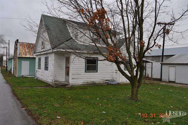 205 N Railroad St, Geneva, IN 46740 photo 2