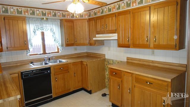 516 E Main St, Portland, IN 47371 photo 6