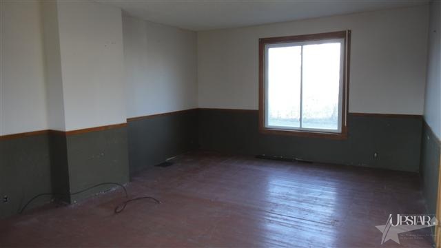240 Short St, Geneva, IN 46740 photo 2