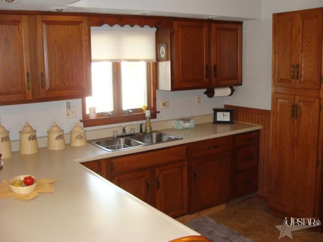 701 N Wayne St, Warren, IN 46792 photo 7