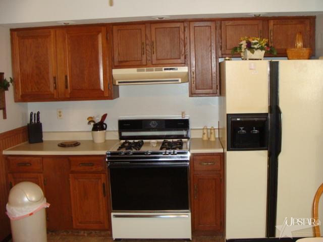 701 N Wayne St, Warren, IN 46792 photo 8