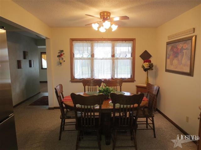 1409 Canterbury Dr, Decatur, IN 46733 photo 4