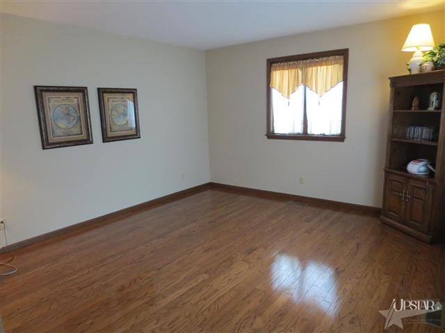 1409 Canterbury Dr, Decatur, IN 46733 photo 6