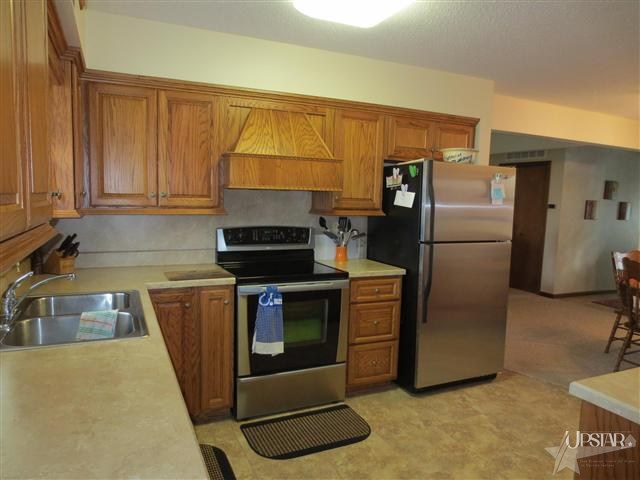 1409 Canterbury Dr, Decatur, IN 46733 photo 5