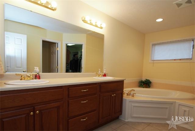 9410 Watergrove Trl, Fort Wayne, IN 46825 photo 23