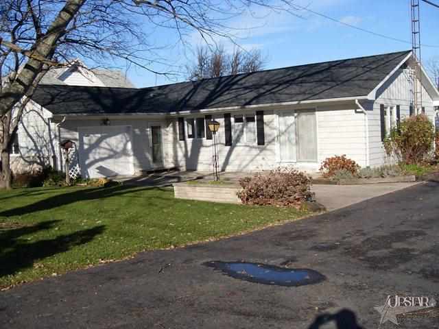 256 W Franklin St, Berne, IN 46711 photo 28