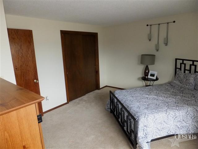 910 Crowder Ct, Fort Wayne, IN 46825 photo 6