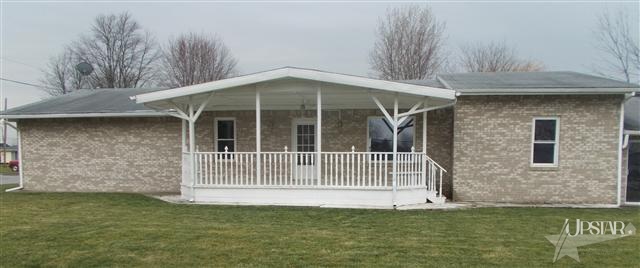 1612 Atlantic St, Huntington, IN 46750 photo 1