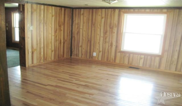 1612 Atlantic St, Huntington, IN 46750 photo 3
