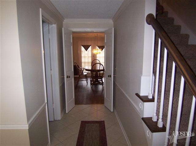 8207 Quincy Ct, Fort Wayne, IN 46835 photo 2
