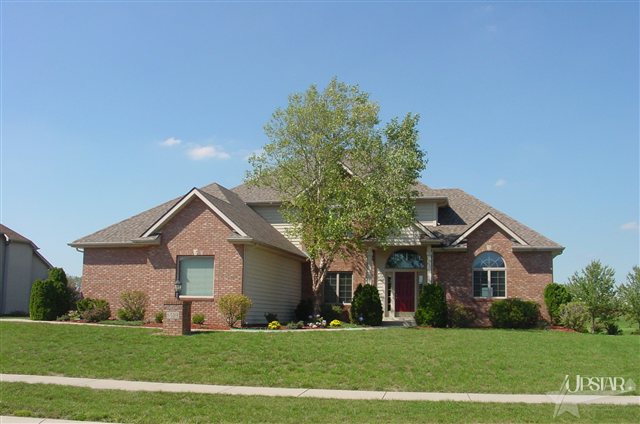 8529 Greyhawk Dr, Fort Wayne, IN 46835 photo 1