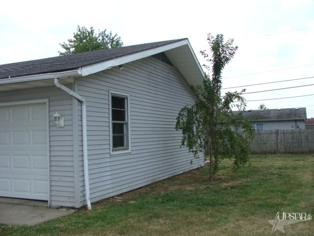 120 E 100 S, Bluffton, IN 46714 photo 2
