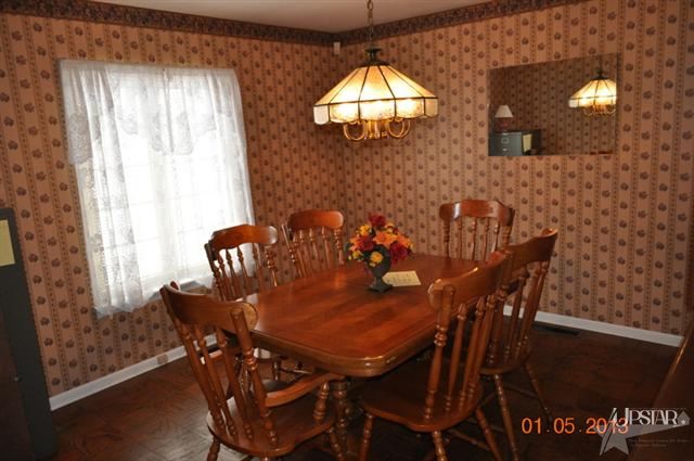 6201 Sharon Dr, Fort Wayne, IN 46825 photo 2