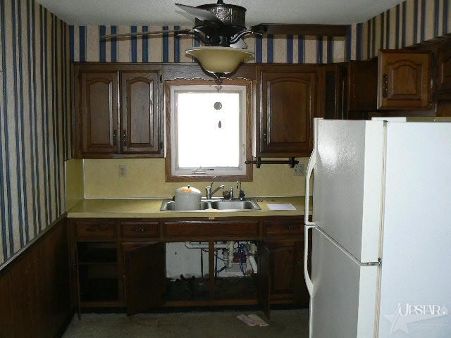 1706 Getz Rd, Fort Wayne, IN 46804 photo 3