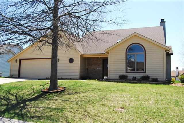 723 Currie Hill St, Fort Wayne, IN 46804 photo 1
