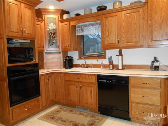 12111 Orchard Pl, Fort Wayne, IN 46845 photo 12