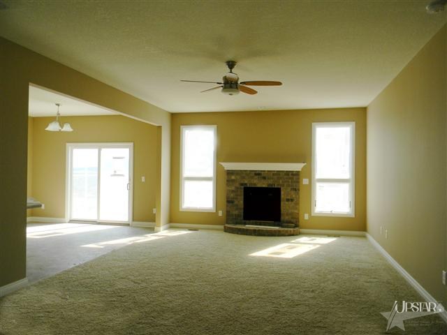 1022 Henlock Dr, Fort Wayne, IN 46818 photo 3