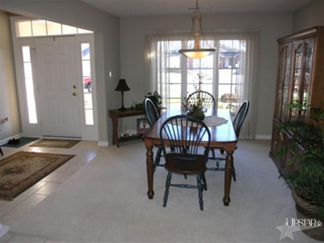 16527 Claystone Ct, Fort Wayne, IN 46845 photo 4
