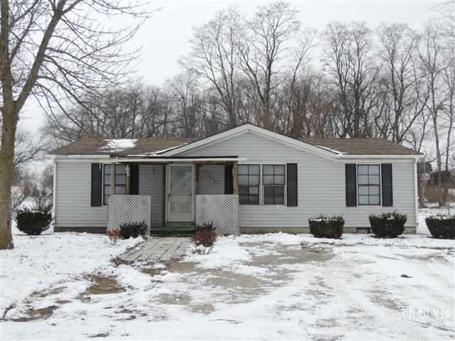 206 Bowery St, Ligonier, IN 46767 photo 1