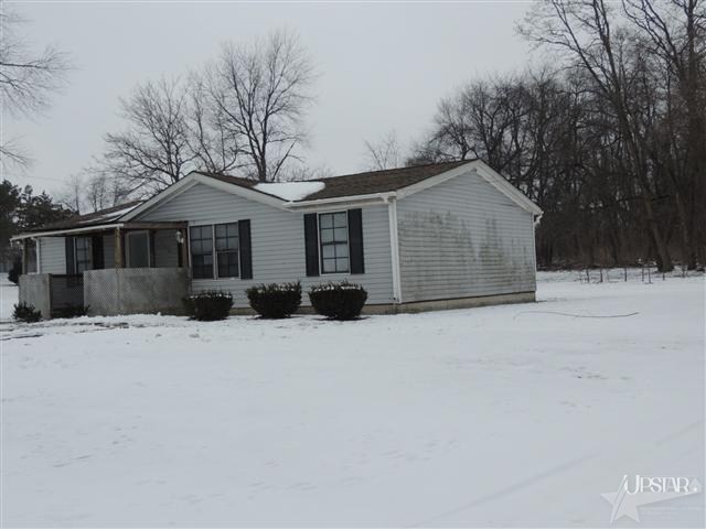 206 Bowery St, Ligonier, IN 46767 photo 2