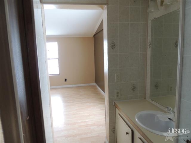 206 Bowery St, Ligonier, IN 46767 photo 9