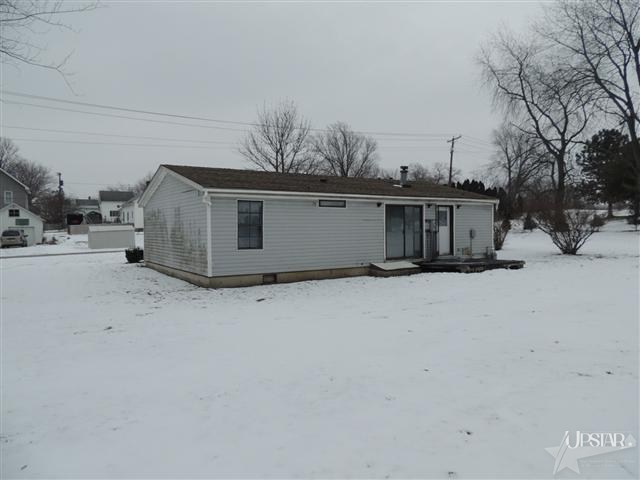 206 Bowery St, Ligonier, IN 46767 photo 3