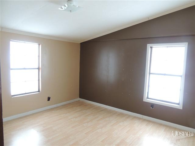 206 Bowery St, Ligonier, IN 46767 photo 11