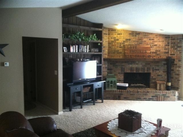 10608 Longwood Dr, Fort Wayne, IN 46845 photo 4