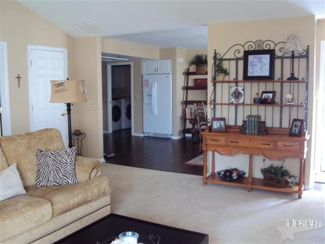 1021 Woodridge Dr, Decatur, IN 46733 photo 8