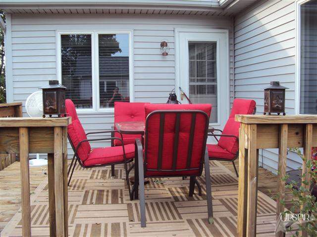 1021 Woodridge Dr, Decatur, IN 46733 photo 3
