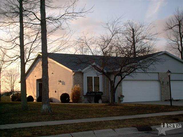 1021 Woodridge Dr, Decatur, IN 46733 photo 1