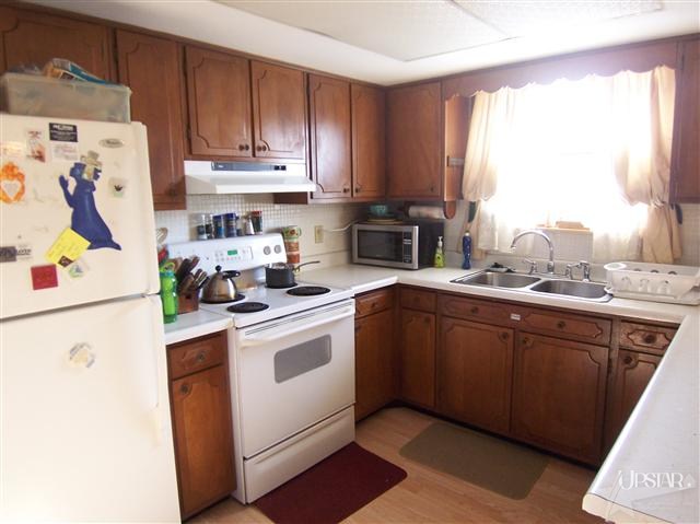 1818 Gladstone Dr, Fort Wayne, IN 46816 photo 4