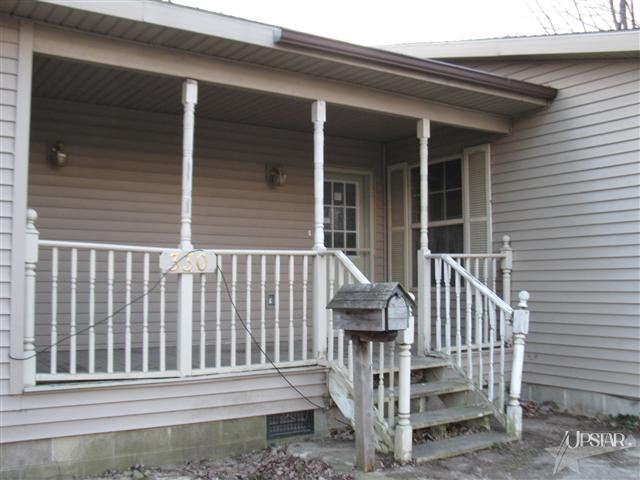 330 W Walnut, Butler, IN 46721 photo 3