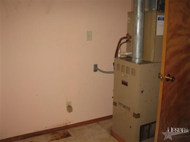 330 W Walnut, Butler, IN 46721 photo 8