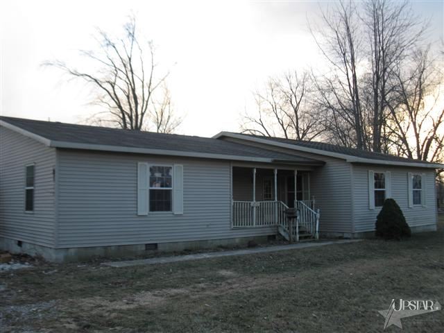 330 W Walnut, Butler, IN 46721 photo 1