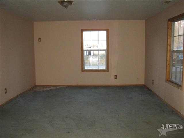 330 W Walnut, Butler, IN 46721 photo 5