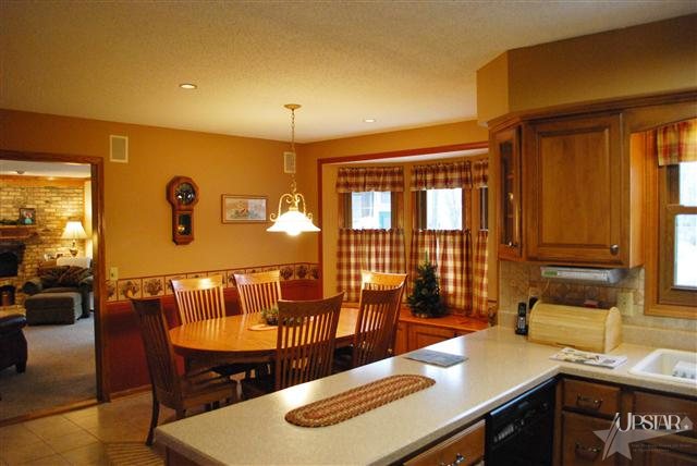 5234 W Arlington Park Blvd, Fort Wayne, IN 46835 photo 9
