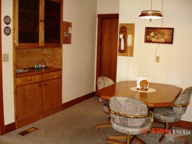 117 E 4th St, Warren, IN 46792 photo 6