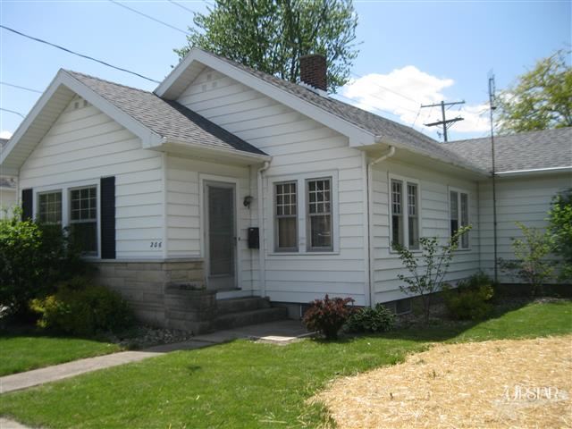 206 S Ogden St, Ossian, IN 46777 photo 1