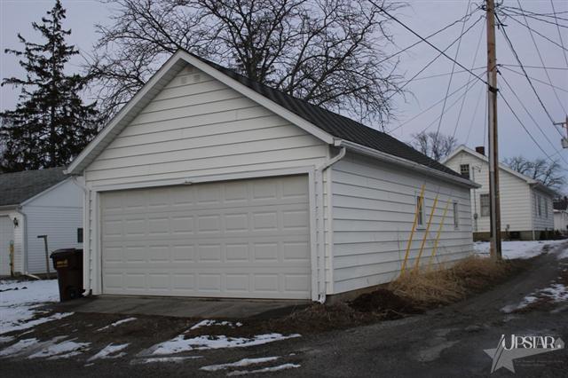 206 S Ogden St, Ossian, IN 46777 photo 2