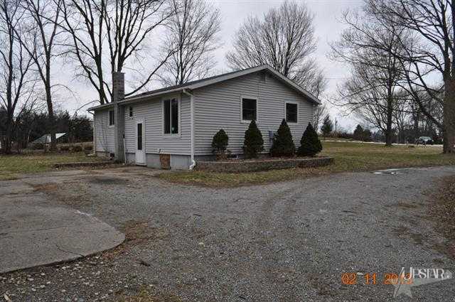 903 N Detroit St, Lagrange, IN 46761 photo 2