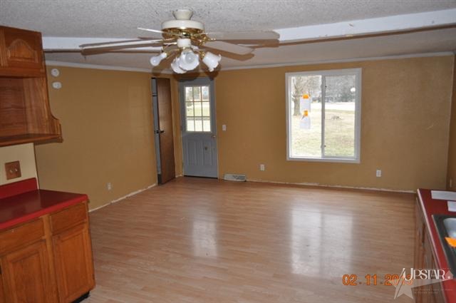 903 N Detroit St, Lagrange, IN 46761 photo 5