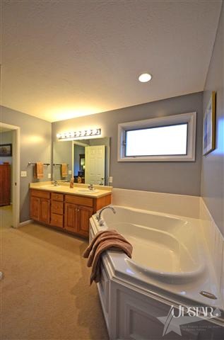 10632 N Westlakes Dr, Fort Wayne, IN 46804 photo 19