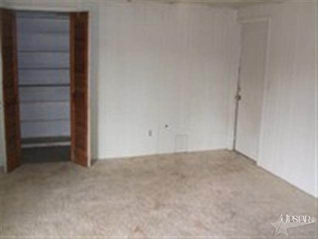 4534 Hursh Rd, Fort Wayne, IN 46845 photo 2