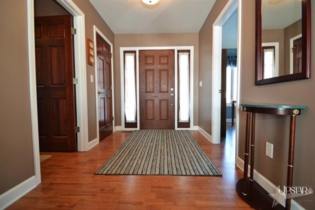 12912 Schooner Dr, Fort Wayne, IN 46845 photo 2