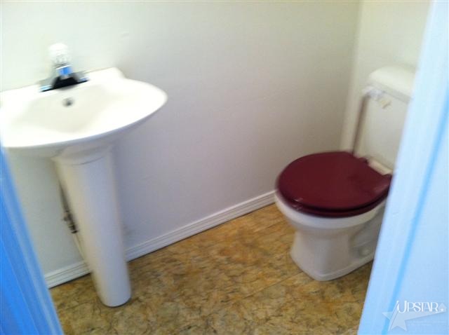 910 W Washington St, Bluffton, IN 46714 photo 9