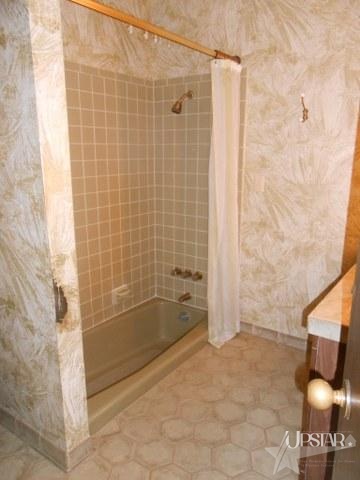 10402 Bass Rd, Fort Wayne, IN 46818 photo 13