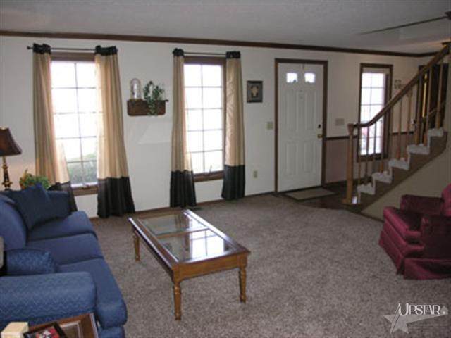 6302 Hillsboro Ln, Fort Wayne, IN 46835 photo 4