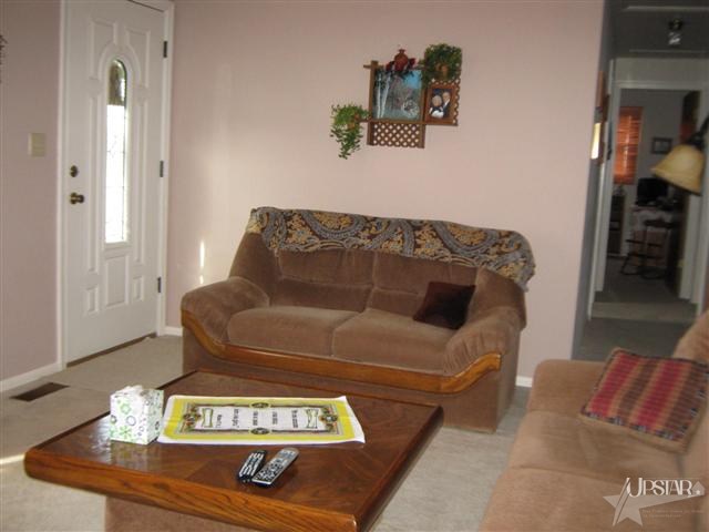 1464 W Cherry St, Bluffton, IN 46714 photo 4